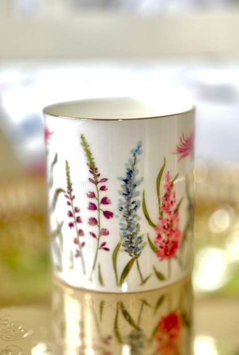 KUBEK PORCELANOWY 360ML - KWIECISTY OGRÓD KUBEK PORCELANOWY 360ML - KWIECISTY OGRÓD